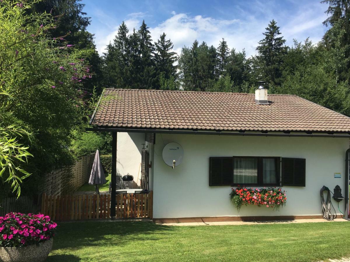 Ferienbungalow Weber Velden am Woerthersee Exterior photo